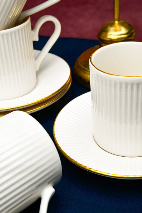Hermia Juego de Tazas de Café Blanco y Dorado (12 Piezas) de Porcelana